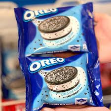 Now boil milk on low flame and stir continuously. Kl Foodie Long Awaited Oreo Sandwich Ice Cream Spotted Facebook