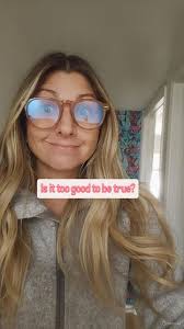 1. The sunshine is OUT OF CONTROL.🌞😎🌻 Like… 300+ days a year?? Annoying.  You'll accidentally become a happier, more energized version of yourself.  Tragic. 2. The food scene is dangerous.🌯🥗🍵 Tacos, coffee