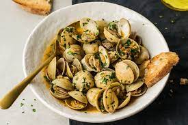 How To Make Spicy White Wine Steamed Clams Recipe Steamed Clams Spicy Clam Recipes