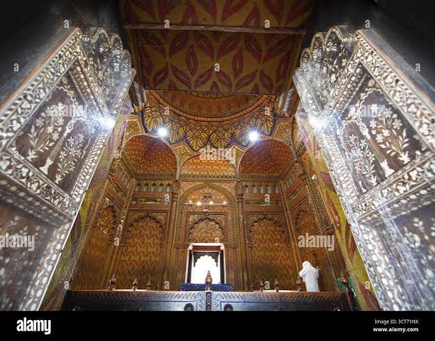 Gumbaz or mausoleum of Tipu Sultan and his family, interior view, Srirangapatna, Karnataka, India Stock Photo - Alamy