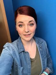 Arm accessories for bold makeup and poses