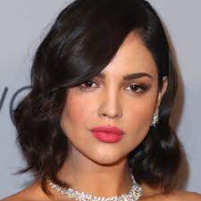 Similar to the heart shaped face, face framing layers beginning around the chin look great on diamond shaped faces. 20 Flattering Hairstyles For Diamond Shaped Faces