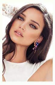 Ochii caprui sunt obtinuti prin amestecarea culorilor primare (rosu, galben si albastru) in mod egal, deci ai din fiecare cate putin. Bruine Ogen Ogen Make Up Bruiloft Gast
