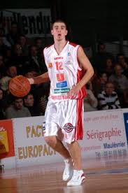 Focus L Emergence De Nando De Colo A Cholet Basket Basket Retro