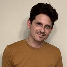 Tom Doran's Instagram, Twitter & Facebook