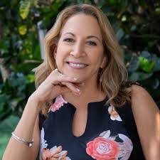 Gina Rust's Instagram, Twitter & Facebook