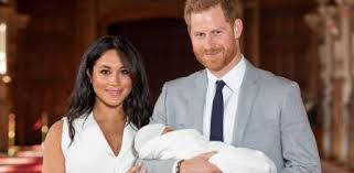 La pareja realizará serie, películas y documentales cuyo enfoque será contenido que informe y de esperanza. El Principe Harry Y Su Esposa Meghan Perderan Todos Los Titulos Reales