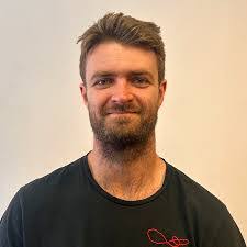 Max Oliver's Instagram, Twitter & Facebook