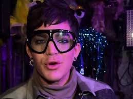 亚当兰伯特向你推荐Drag the Musical Adam和其他Cabaret卡司一起去看Drag the Musical，当子开启夸夸模式 via  dragthemusica #亚当兰伯特 #adamlambert #百老汇 #欧美音乐