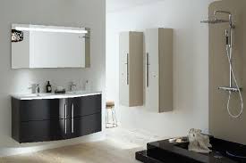 Pratique Et Esthetique Il Dispose De Formes Arrondies Afin De Vous Offrir Un Design Et Des Ran Meuble Salle De Bain Salle De Bain Noir Meuble De Salle De Bain