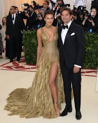 Последние твиты от irina shayk (@theirishayk). Istoriya Lyubvi Bredli Kupera I Iriny Shejk Foto Vogue Ukraine Vogue Ua