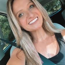 Brooke Bagwell's Instagram, Twitter & Facebook