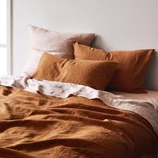 Il cotone percalle è un tessuto pregiato lavorato ad armatura tela. Il Color Ruggine Come Usarlo E Come Abbinarlo Very Vittoria Biancheria Da Letto Di Lusso Idee Letto Letti Di Lusso