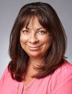 Elizabeth Mahan's Instagram, Twitter & Facebook