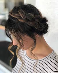 Frankly, halo braids look good on straight, wavy, curly and kinky hair. 21 Pretty Halo Braid Hairstyles To Try In 2019 Page 2 Of 2 Stayglam