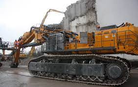 eine raupe wiegt 40 tonnen der grosste bagger ist nun in rickenbach hallowil ch heavy construction equipment heavy equipment heavy machinery
