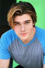 Alex Mccomb's Instagram, Twitter & Facebook