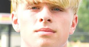 1st quarter leads Angleton past Clear Lake