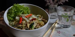 Bahan mie sendiri biasanya terbuat dari tepung terigu. Resep Mie Goreng Jawa Mie Tek Tek Koran Tangerang