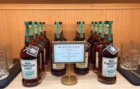 Canadian club was founded by whisky mogul hiram walker. Whisky Canadien En 3 Lettres Sortilege Whisky Canadien Liqueur Livraison En 3 A 5 Jours Yishient