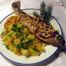 Egészben sült pisztráng recept képpel. Fenyomagos Sult Pisztrang