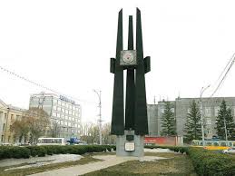 Новосибирск — большой, но очень молодой город, и большинство здешних достопримечательностей тоже молоды. Osnovnye Dostoprimechatelnosti Novosibirska Spisok Dostoprimechatelnosti Novosibirska I Novosibirskoj Oblasti