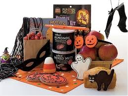 Looking for some halloween gift ideas that are easy to make and fun to give? Happy Halloween Gift Basket Scariest Elizabar Com