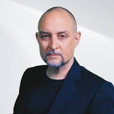 Ein Highlight im aktuellen Kurs: Company Visit bei Transa. Im AI Powered  Strategy Lab haben wir mit Erwin Hettich mit Hilfe von AI strategische  Szenarien für Transa Backpacking AG erarbeitet. Nach… |