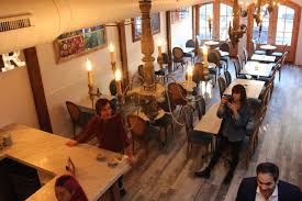 Located in the heart of the city's gold coast area is blue door kitchen and garden, home to acclaimed chef art smith. Blue Door Farm Stand Finally Reopens On Halsted Lincoln Park Chicago Dnainfo