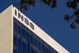 INSS paga 1ª parcela do 13º salário de aposentados a partir desta sexta