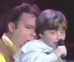 (1995), de schreeuw van de leeuw (1990) and het club van sinterklaas feest (2009). Tv Kijkers Woest Over Pedofiele Paul De Leeuw