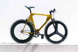 買えるLEON x LEADER®︎コラボレーション第1弾！世界限定１台のGOLD LEADERが２０２２年９月２４日「買えるLEON」にて発売