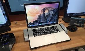 The sturdy metal construction lends stability to the dock and. Hands On Inside Henge Docks Motorized Horizontal Macbook Pro Docking Station Appleinsider