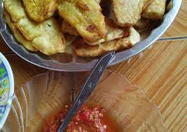 It is spicy and packs with umami flavor. Recipe Yummy Pisang Goreng Sambal Terasi