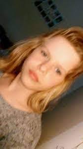 Lisa Kelch's Instagram, Twitter & Facebook