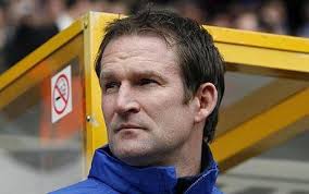 Leeds United manager Simon Grayson signs new contract