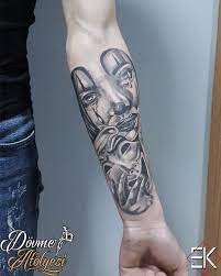 Realistic Mask Portre Tattoo In 2020 Tattoos Mask Tattoo Portrait Tattoo