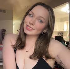 What helped reduce stretch marks during pregnancy?