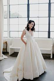 Eclectic Vintage Memphis Wedding At Propcellar Junebug Weddings Plain Wedding Dress Wedding Dress Necklines Wedding Dresses