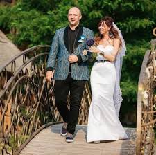 Супруг илья любимов, свадьба состоялась 1 мая 2011 года. Zasluga Lyubvi Vladimir Dantes I Nadya Dorofeeva Otmechayut Derevyannuyu Svadbu Insider Ua