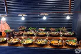 Salah satu hal pertama yang ada di dalam pikiran saat. 10 Restoran Prasmanan Di Pekanbaru Brosispku Cerita Info Kuliner Di Kota Pekanbaru Riau