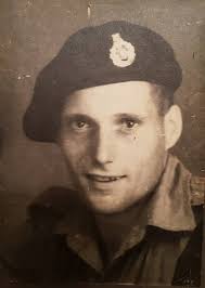 Do any of you Commandos know a David Linnell who I think served with 40  Commando or Royal Marine Commando? He was discharged after an explosion in  Northern Ireland. He is the