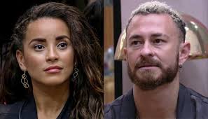 Gata é embalada em caixa de DVD's e passa 8 dias presa nos 'Correios'