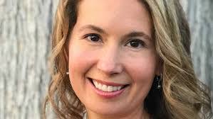 Tami Davis's Instagram, Twitter & Facebook