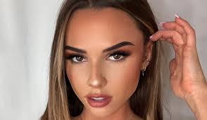 Kayla Storm's Instagram, Twitter & Facebook