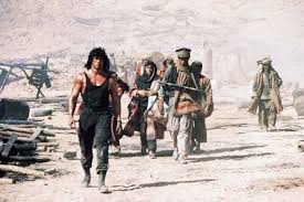 Lying along important trade routes connecting southern and eastern asia to europe and the middle east, afghanistan has long been a prize sought by empire builders. Afeganistao A Paz De Hollywood Revista Intertelas