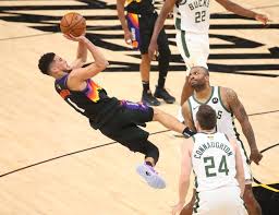 Find the perfect celebrities at knicks game stock photos and editorial news pictures from getty images. Nba Finals Game 1 Chris Paul Leads Phoenix Suns Past Milwaukee Bucks