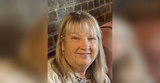 Darlene Latham's Instagram, Twitter & Facebook