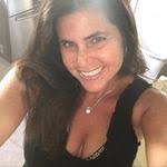 Joy Parrott's Instagram, Twitter & Facebook