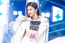 Sbs인기가요 Sbs Inkigayo On Twitter Itzy Star Fashion Pics
